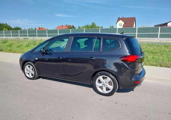 Opel Zafira cena 36800 przebieg: 244000, rok produkcji 2015 z Lubaczów małe 781